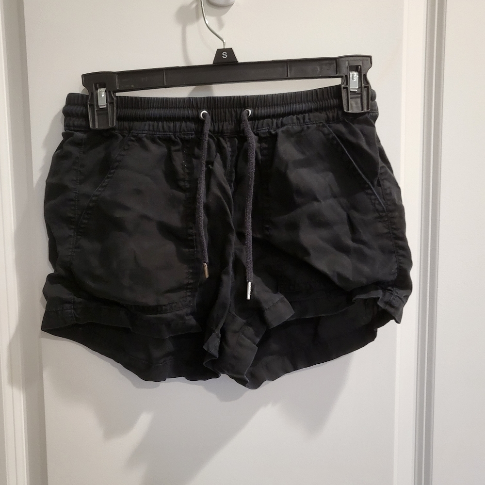 H&M Short - Picture 2 of 3